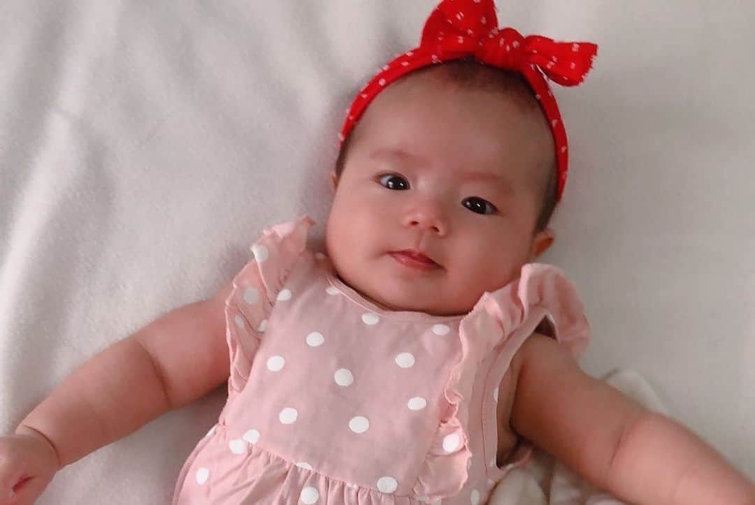 アキラ・コンチネンタル・フィーバーさんのインスタグラム写真 - (アキラ・コンチネンタル・フィーバーInstagram)「3 months after birth👶  #baby #bayi #あかちゃんのいる生活  #3months    #スマイル育児 #ベビフル」8月6日 14時25分 - official_akira7