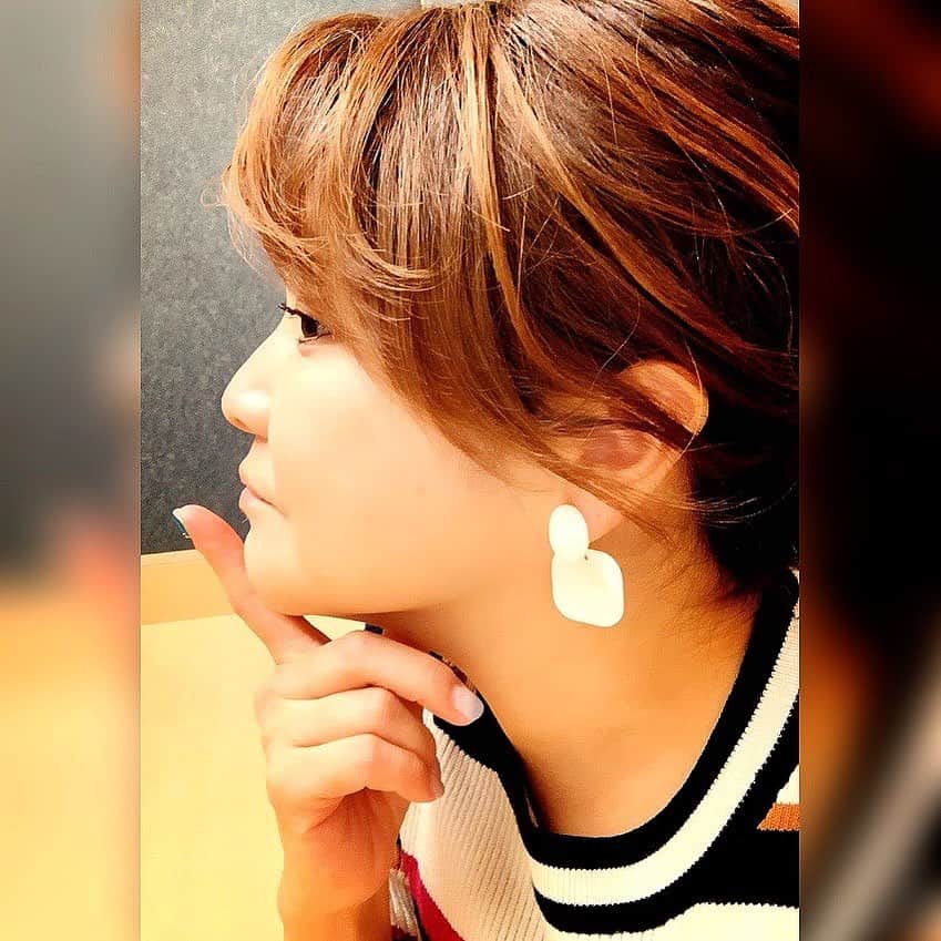 中澤裕子のインスタグラム：「📺📺 月１第１木曜日 ☆めんたいワイド☆ 今日は野球中継の為 １時間短縮の生放送です  髪がはねる中途半端な長さに なってきた・・・ まとめ髪で乗り切ろう  #fbs  #めんたいワイド  #今村敦子さん監修 #着せ替えピアス #tome」