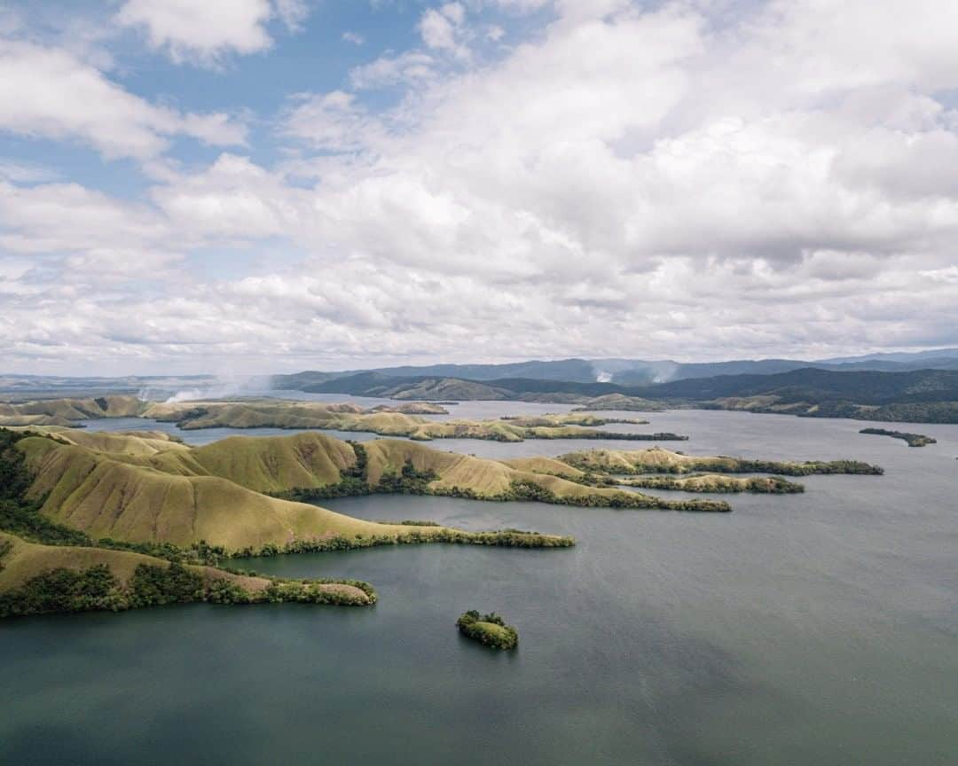 National Geographic Travelさんのインスタグラム写真 - (National Geographic TravelInstagram)「Photo by Muhammad Fadli @mfimages  Aerial view of Lake Sentani in Papua, Indonesia. Follow @mfimages for more images and stories. #papua #danausentani #lakesentani #indonesia」8月6日 15時03分 - natgeotravel