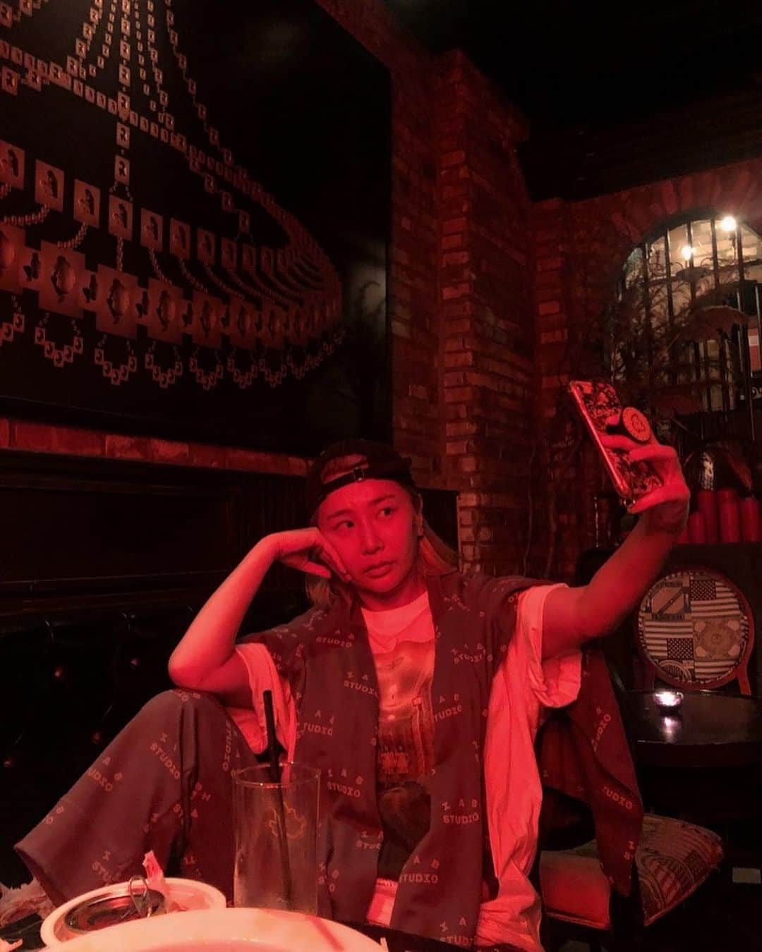 ジェアのインスタグラム：「꼭 그렇게 눈 떠야해? 👀🤣」