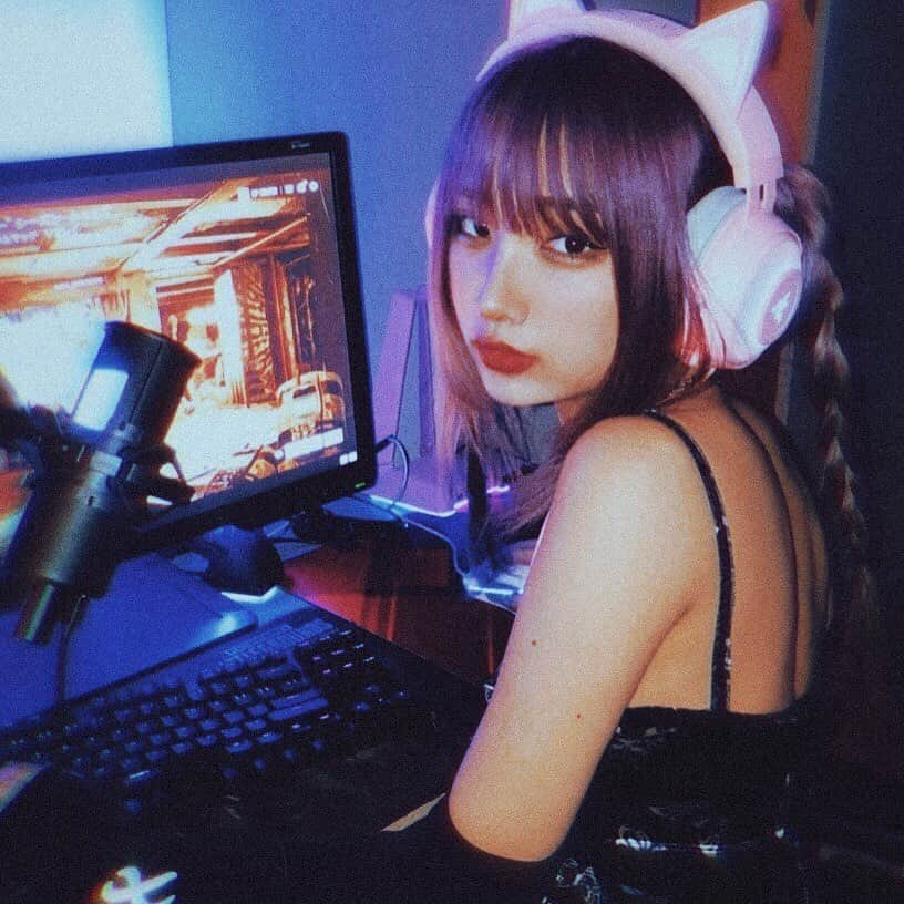 水沢柚乃さんのインスタグラム写真 - (水沢柚乃Instagram)「#gamergirl #gamerfashion #Razer」8月6日 15時10分 - mizuyunosan_