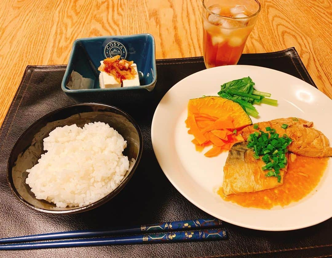 川谷修士さんのインスタグラム写真 - (川谷修士Instagram)「晩ご飯でーす オイシックスさんですよ #小ねぎ香るさばのみぞれ煮  #さっぱり豆腐ねぎかつお醤油で  #パパ #作る #晩ご飯 #丁度ええ #2丁拳銃 #川谷修士」8月6日 20時52分 - 2chokenju_shuji