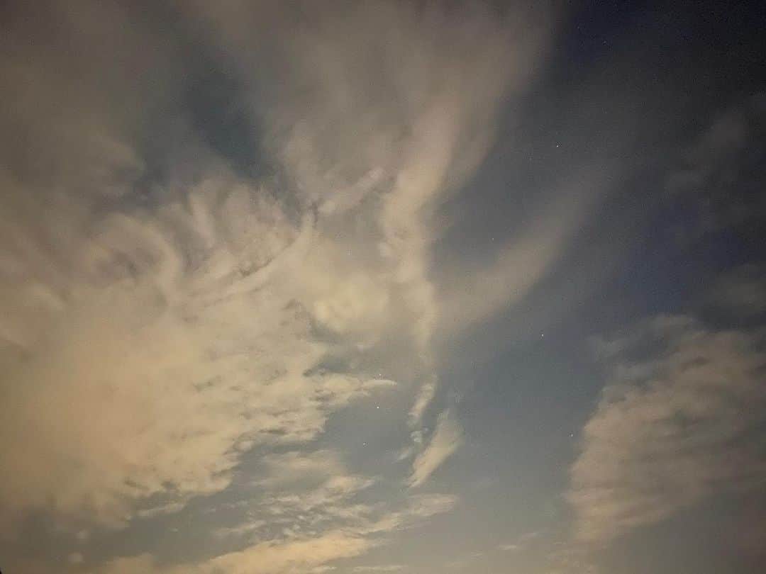 青山有紀さんのインスタグラム写真 - (青山有紀Instagram)「満月の夜🌕 青木さん　@aokiyoshifumi のインスタに書いてあった、「自分なりの革命」がわたしにもあった🌕✨アップデート出来る楽しさ！✨」8月6日 16時23分 - yukiaoya