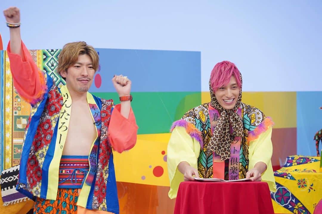 第7キングダム【公式】のインスタグラム：「‪今回 #EXIT倶楽部 では、 #EXIT だけじゃなく、 #霜降り明星 #ハナコ #3時のヒロイン のみんなもはっぴ着てます🦁🌈🌈‬」