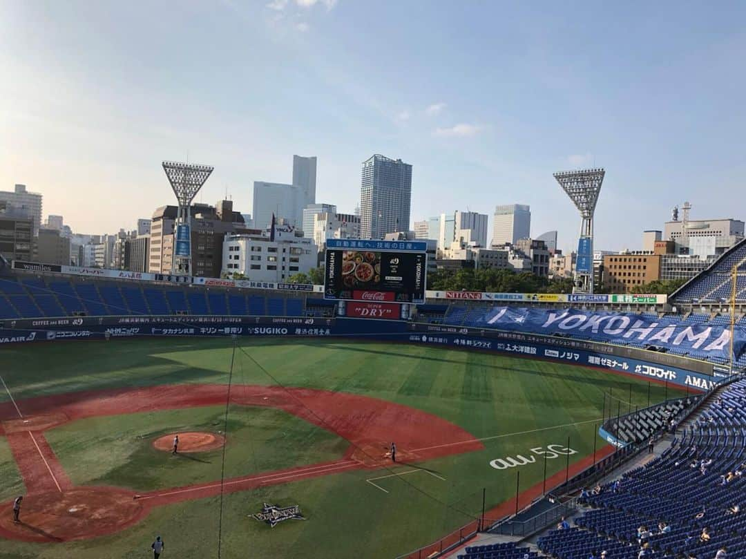 TBS「TBS野球班」さんのインスタグラム写真 - (TBS「TBS野球班」Instagram)「家族で観ようぜ。プロ野球⚾️ #DeNA vs #中日  ベイスターズ今季2度目の3連勝なるか😉  竜 期待の２年目　#根尾昴　プロ初ヒットは！？😳  #TBSチャンネル２&#Paravi　 ごご5時55分～生中継 #TBS #プロ野球 #野村弘樹 #大貫晋一  #松葉貴大  #ハマスタ #baystars」8月6日 17時20分 - tbsbaseball