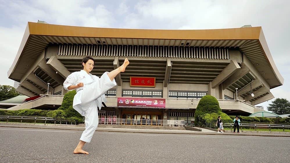 清水希容さんのインスタグラム写真 - (清水希容Instagram)「At the Olympic Games next year, I want to bring the appeal of karate to the world.   I also do my best💪  今日がオリンピック空手種目初日だったと思うと不思議な感じがします。  2021年は、8/5〜8/7が空手のスケジュールです。  来年のオリンピックで、武道の聖地、日本武道館で空手の魅力を世界中に届けられるように、私自身しっかりと準備していきます。  #東京五輪#tokyo2020#Olympic#karate#日本武道館#武道」8月6日 17時24分 - kiyou_1
