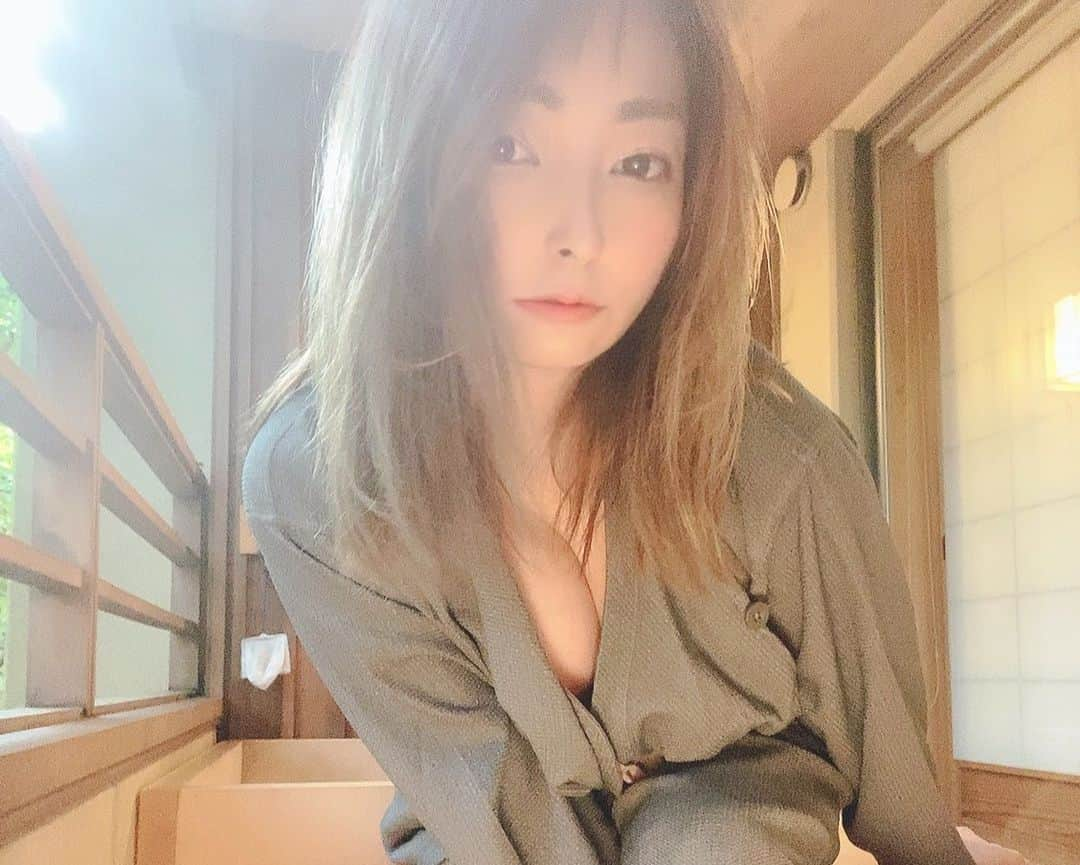 琴乃のインスタグラム：「#korean #koreangirl #selca #selfie #셀카 #셀스타그램」