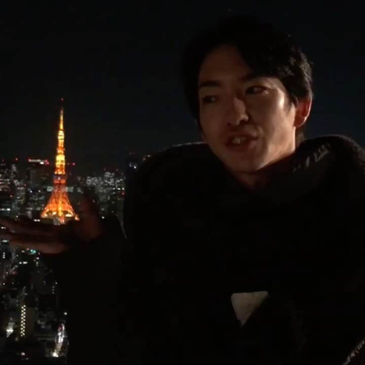 前田公輝ファースト写真集『Bright』【公式】のインスタグラム：「🎥オフショット動画  みなさま、久しぶりの投稿となってしまいました🙏💦 今回は写真集2日目の撮影を終え、 東京タワーをバックにメッセージを下さった前田さんをお届けします🗼  まだまだおうち時間が続きますので、 引き続き写真集を楽しんでくださるとうれしいです😇  #前田公輝 #前田公輝写真集 #Bright」