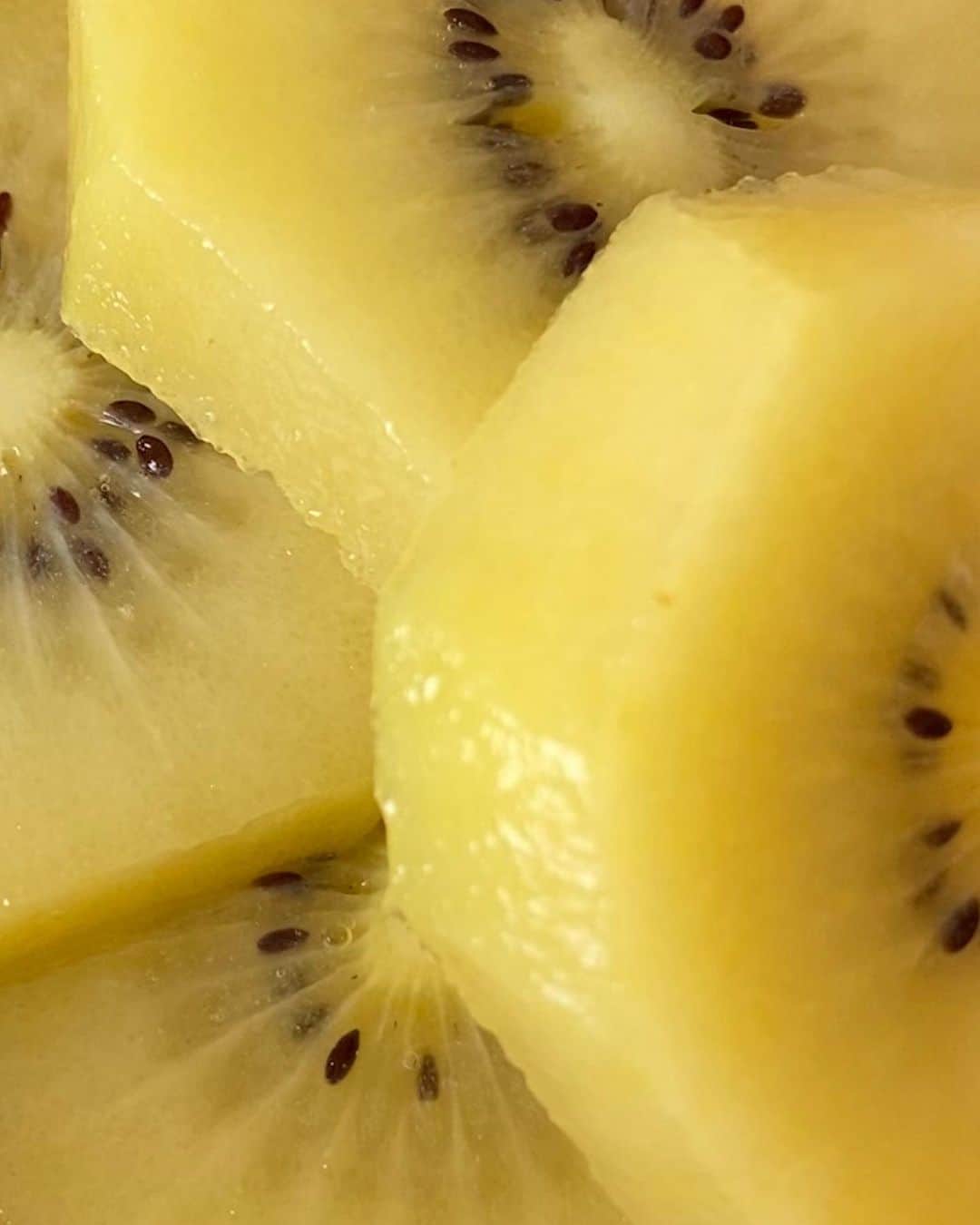 のインスタグラム：「ビタミンチャージ🥝」