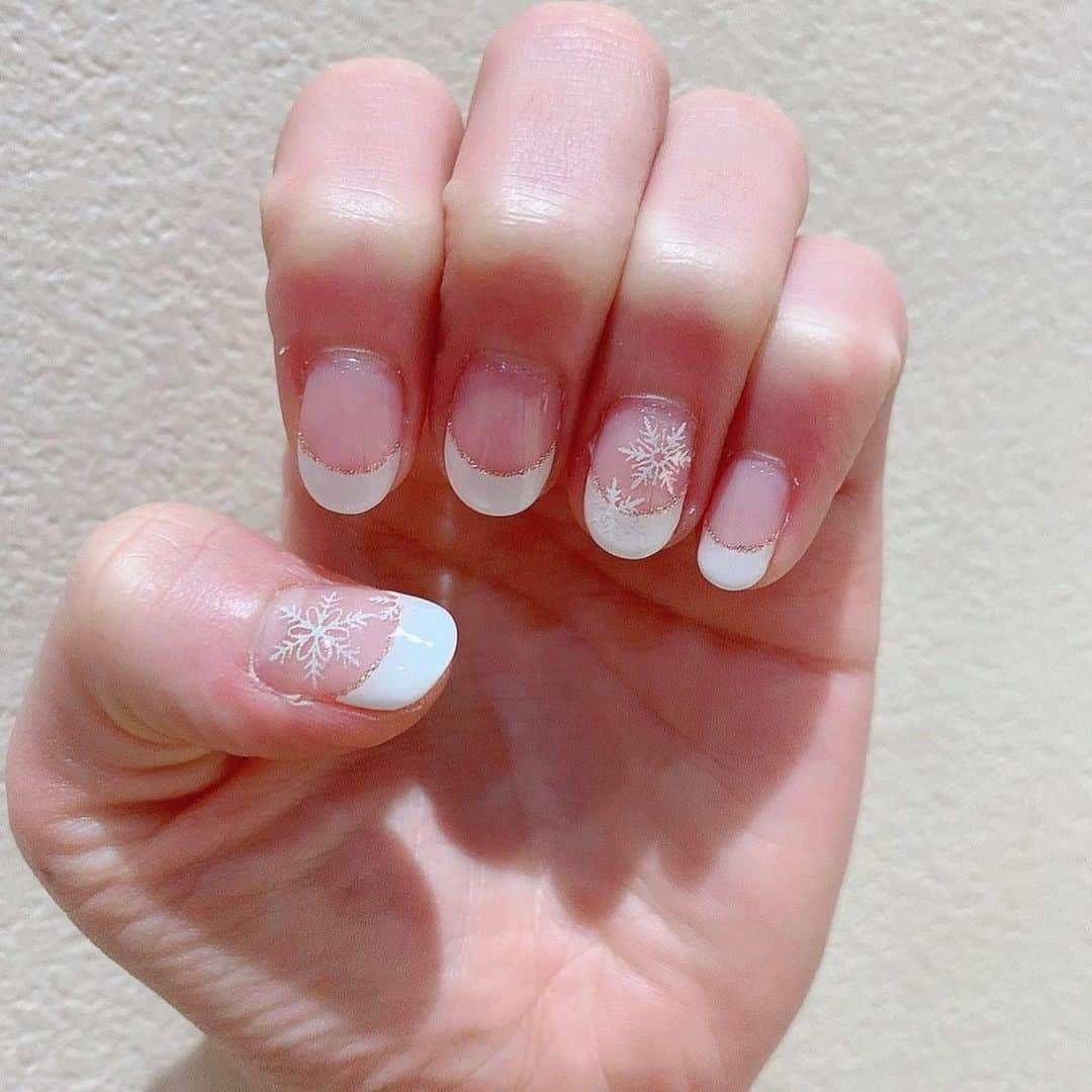 杉本早裕吏さんのインスタグラム写真 - (杉本早裕吏Instagram)「・ Favorite Nail 💅  指先まで美しく意識するためにネイルをしていますが、気分も上がります😊✌️ いつも季節に合った素敵なネイルをありがとうございます🌻 ・ ・ #ひまわりネイル #紫陽花ネイル #さくらネイル #バレンタインネイル #お花ネイル #雪の結晶ネイル」8月6日 18時13分 - sayuri0125sugimoto