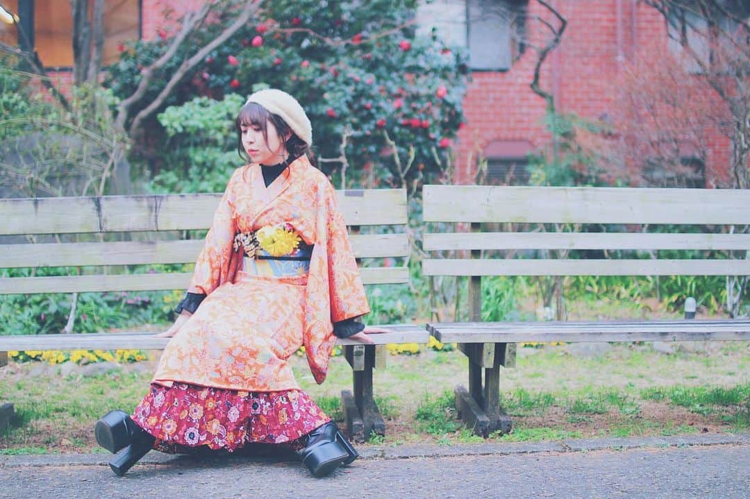 井上麗夢のインスタグラム：「🌻﻿ ﻿ 今年は撮影もなかなかできないし﻿ さみしいなぁ…﻿ でももう外出してなさすぎて﻿ 外の暑さに溶けそう…﻿ ﻿ #ポートレート﻿ #夏休み﻿ #井上麗夢﻿ #浴衣」
