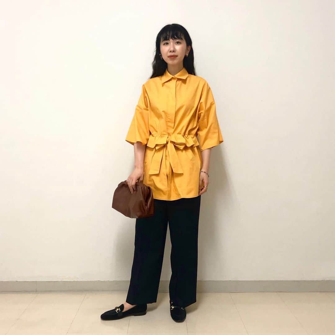 のインスタグラム：「. 秋を感じさせるシックなカラーのコーディネートです🍂✨ . .  #demiluxebeams  #BEAMS #20aw#mykkehofmann #cinoh#marcomasini #robertofesta」