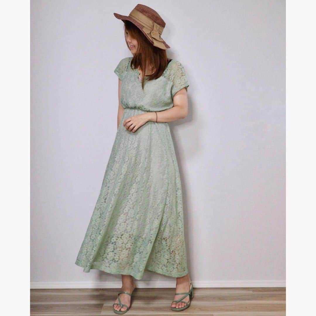 長谷川真美さんのインスタグラム写真 - (長谷川真美Instagram)「👗💕 #まあみコーデ ・ お気に入りの #プチプラワンピース ☺️✨ 先日 #ひまわり を見に行って 着てたら褒められたー💗 ・ #ワンピース #grl @grl_official #帽子 #14plus @14plusjp #サンダル #grl @grl_official ・  #グレイル #今日のコーデ #ootd #プチプラコーデ #ママコーデ #ワンピースコーデ #ワンピコーデ #産後コーデ #おうちじかん #おうちコーデ #プチプラ #プチプラ高見えコーデ #プチプラファッション」8月6日 19時06分 - maami.hase