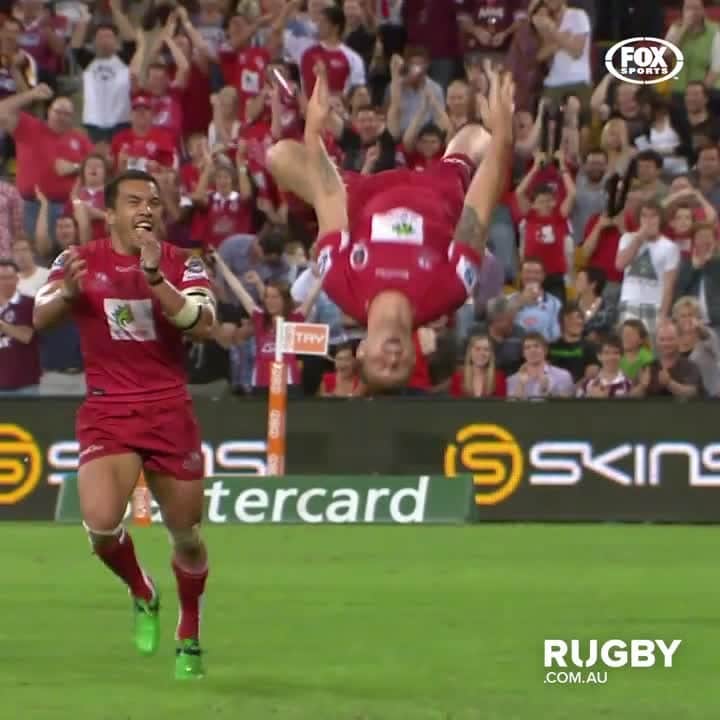 のインスタグラム：「⚡The show and go! #ThrowbackThursday #SuperRugbyAU⠀ ⠀ #WARvRED⠀ 🎫 @ticketekaustralia⠀ 📆 Sat 8 Aug, 7:15pm AEST⠀ 🏟 @ourscg  📺 @Foxtel & @kayosports」