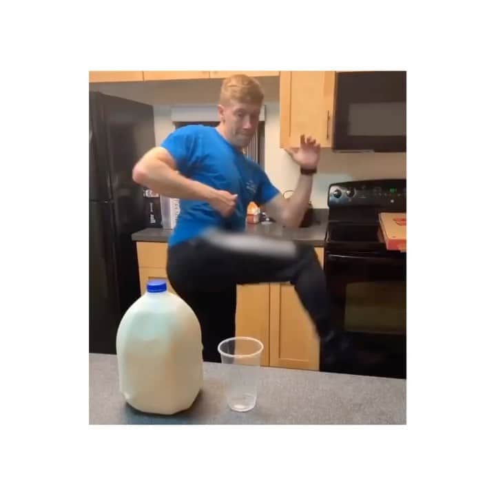 ジェイコブ・ザルトリウスのインスタグラム：「got milk? Prove it. Swipe 👉🏻 to see what I'm talking about. Oh, and I’m challenging @babyariel and @jasoncoffee and all of my followers to show me what YOU got with #gotmilk #ad」