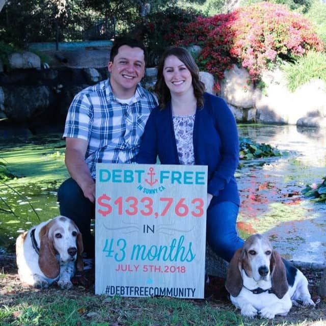 Good Morning Americaさんのインスタグラム写真 - (Good Morning AmericaInstagram)「Amanda Williams and her husband Josh paid off over $133,000 of debt in just 43 months! Link in bio to learn how they did it.」8月7日 5時00分 - goodmorningamerica
