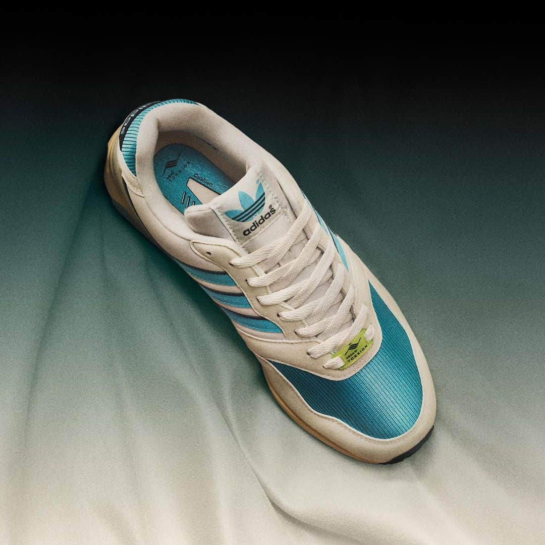 adidas Originalsさんのインスタグラム写真 - (adidas OriginalsInstagram)「RETRO, a tribute to the brand’s iconic archive, featuring the first ever re-release of the ZX 1000C model from the late 80’s. Available globally from August 7th. #AtoZX #adidasZX  See more at adidas.com/a-ZX」8月7日 5時12分 - adidasoriginals