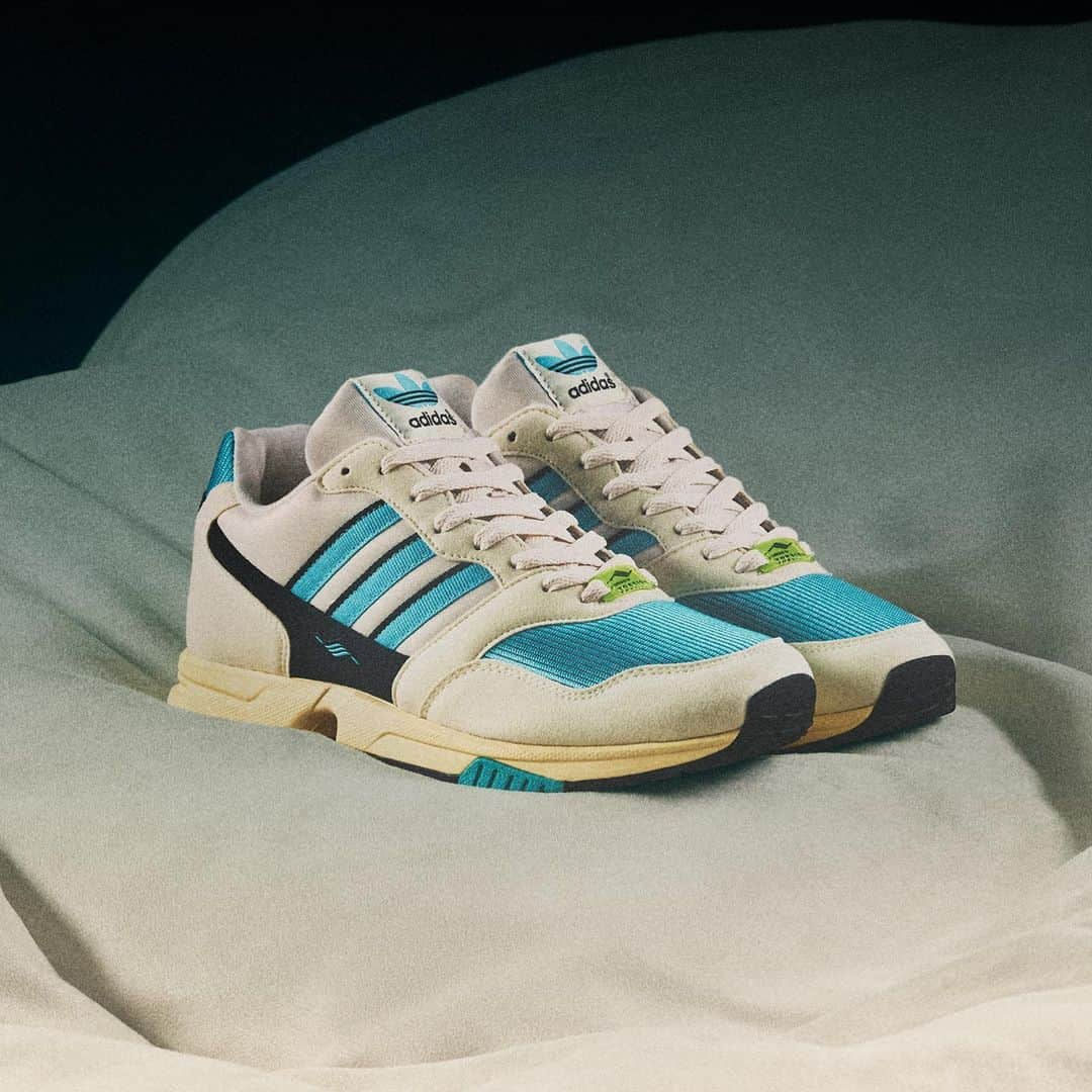 adidas Originalsさんのインスタグラム写真 - (adidas OriginalsInstagram)「RETRO, a tribute to the brand’s iconic archive, featuring the first ever re-release of the ZX 1000C model from the late 80’s. Available globally from August 7th. #AtoZX #adidasZX  See more at adidas.com/a-ZX」8月7日 5時12分 - adidasoriginals