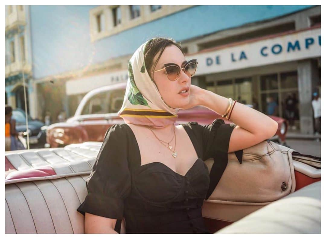 ディタのインスタグラム：「Future classics - @macheried looking glamorous cruising the summer streets of Havana in the Nightbird-One. This frame captures the retro cat eye shape, but with a modern upgrade, as seen with a unique dual titanium construction. #DITA #DITAeyewear #DITAsunglasses #DITAnightbird」