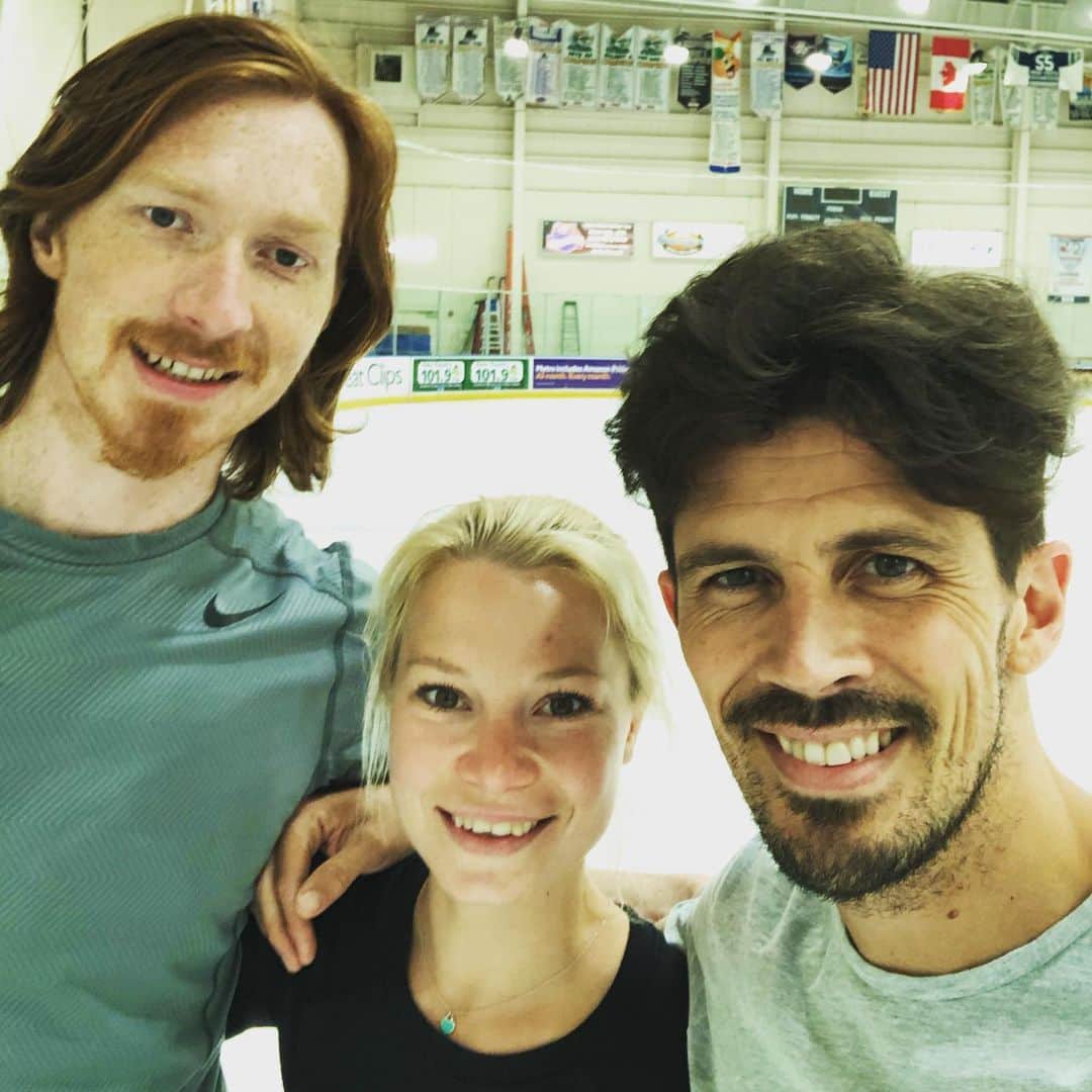 ジョン・ケアーのインスタグラム：「Such a pleasure working with these amazing athletes. Best of luck for the season.」