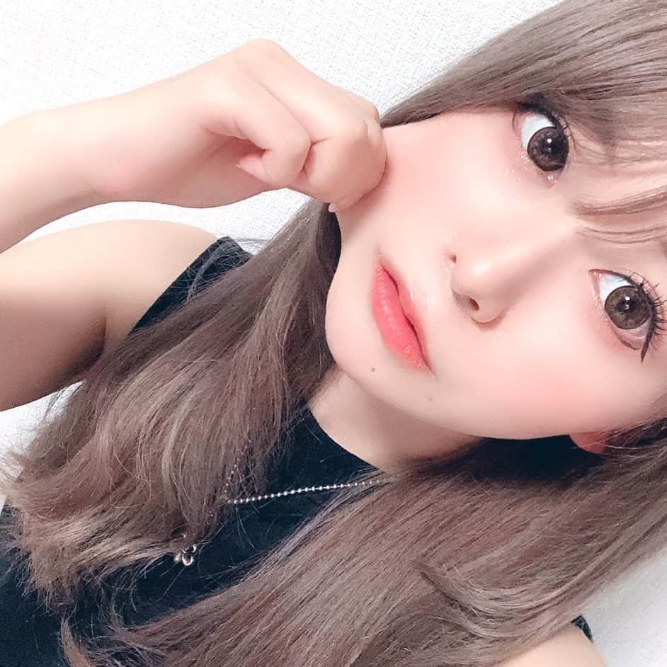 鉢呂ゆなのインスタグラム：「髪の毛明るくなった🐕」