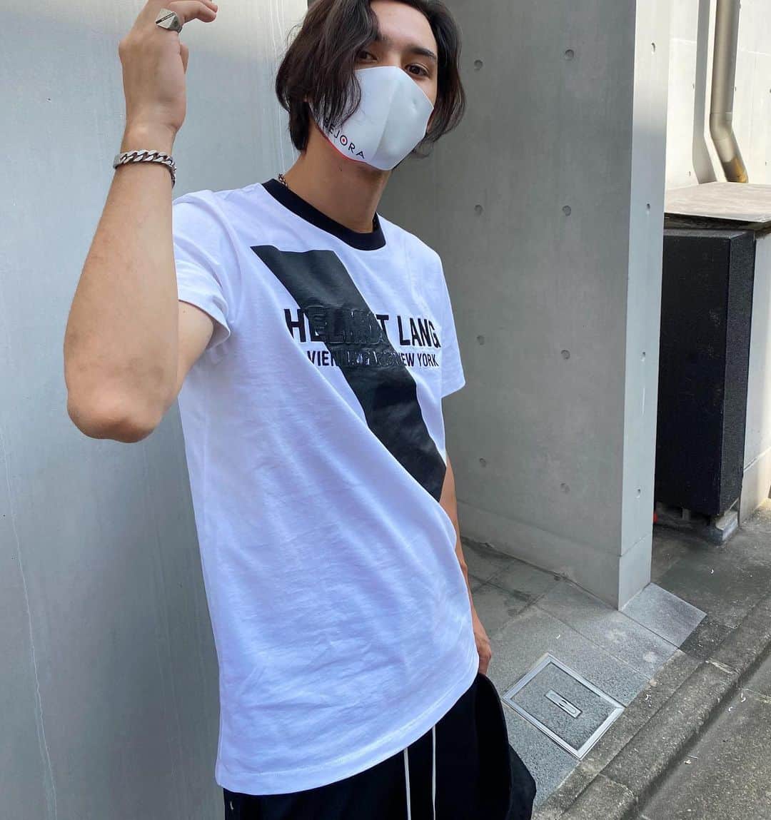 のインスタグラム：「お洒落もしつつ、ご安全に。🤡⚠️✌🏼 . . . マスクアザマス @bejorajapan」