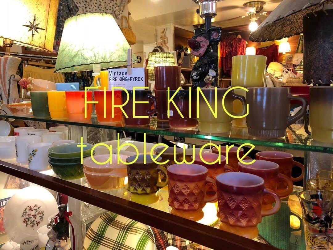 NUTTY Vintage&Collectibleのインスタグラム：「🇺🇸NEW ARRIVAL🇺🇸  ☑︎"FIRE KING" tableware  根強い人気の"FIRE KING" 集めていらっしゃる方も多いのではないでしょうか？  ミルクガラス製の厚みのある丈夫なカップやお皿は 長くご愛用いただける優秀なアイテムです☀︎  プレゼントなどにもうってつけですよ🎁  ＊通販可能ですのでDMにてお問い合わせ下さい＊  🛒〜〜〜〜〜〜〜〜〜〜〜 SUMMER SALE LINE UP 〜〜〜〜〜〜〜〜〜〜〜〜🛒 🎟30%~50% OFF TICKET SALE 💎VINTAGE JEWELRY : EVERYTHING 10%OFF 🛀EVERYTHING ¥1000 BATHTUB 📮ONLINE STORE SHPPING FREE 〜〜〜〜〜〜〜〜〜〜〜〜〜」