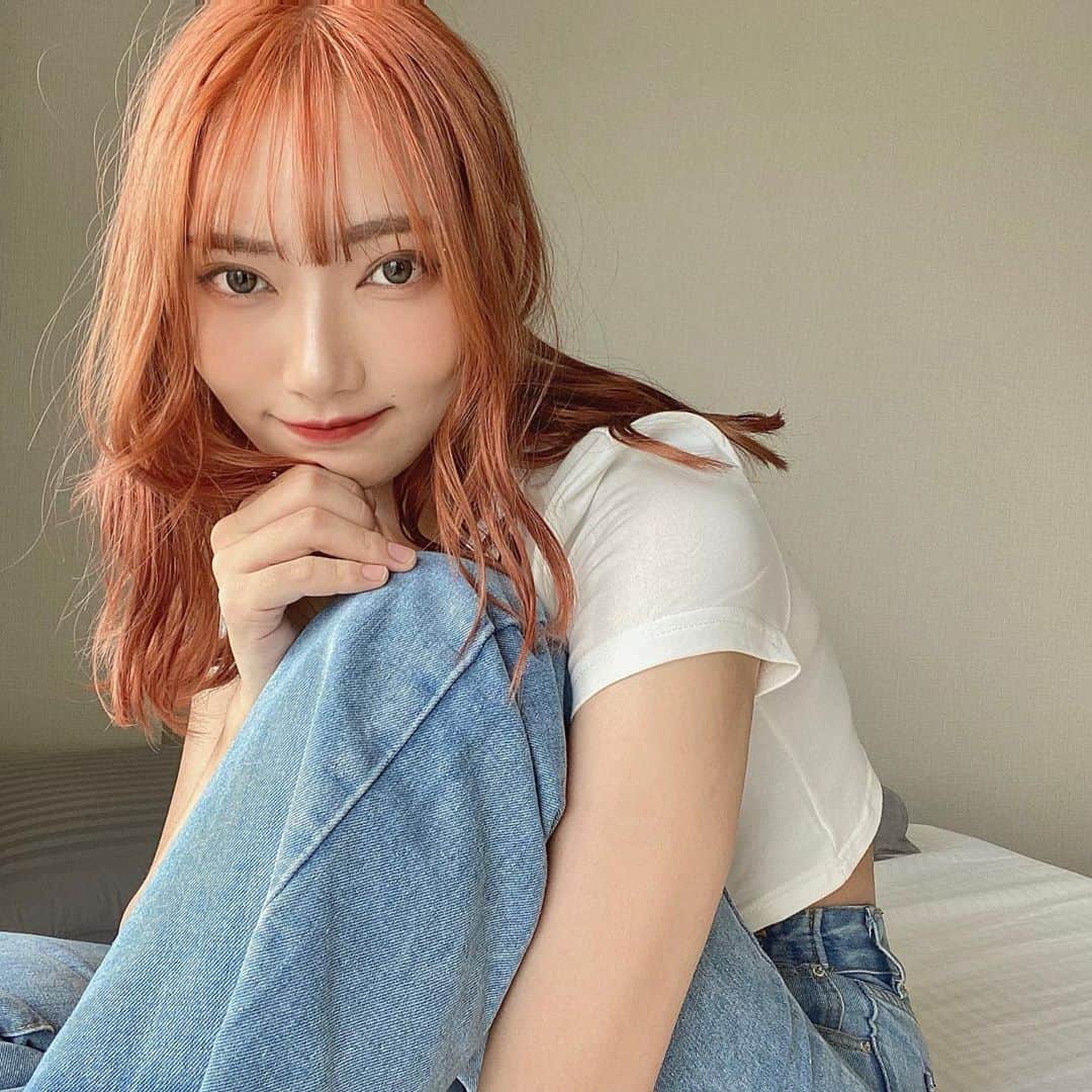 ゆりのインスタグラム：「先日髪を染めてきました🧡韓国アイドルに影響されすぎたwww   #hair #nextharajuku #グロスアップ」