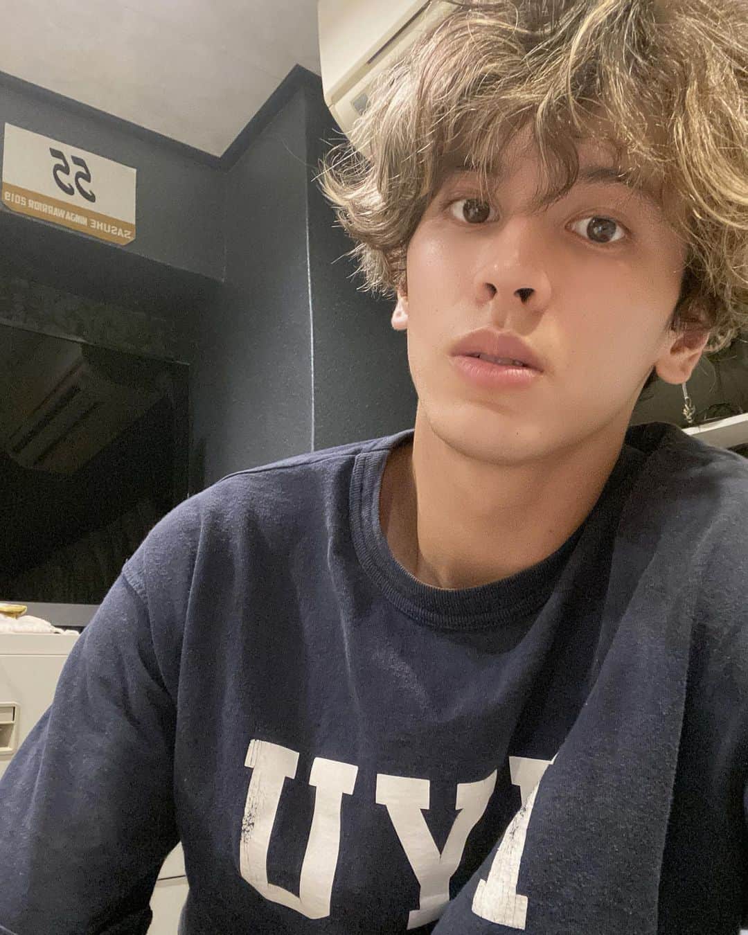 才川コージのインスタグラム：「明日は早起き顔晴るわよ。 おやすみわよ！」
