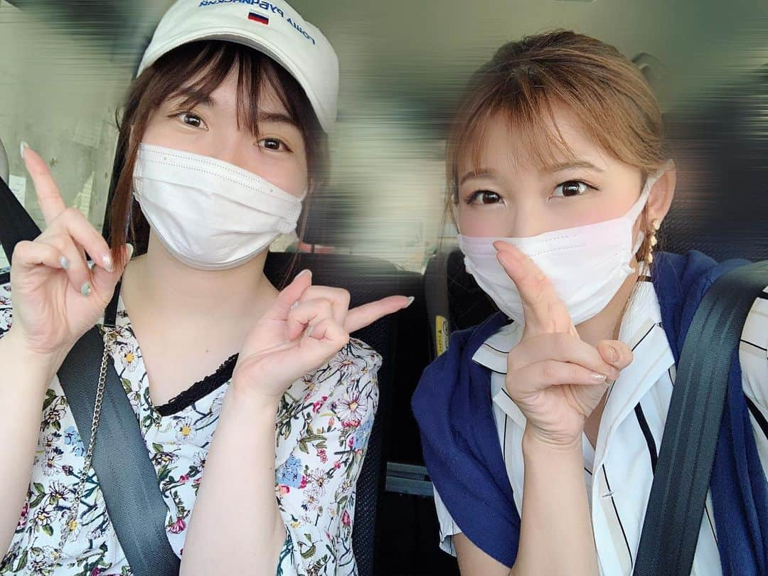 中村愛さんのインスタグラム写真 - (中村愛Instagram)「👭♡ ・ ・ ・ みるかちゃーん^_^ 久々に2人で動画撮りました❣️もう息がぴったりすぎてすぐ撮り終えましたw #みる香 #中村愛 待ち合わせの駅を間違えてて笑いました🤣 改札出て気付くってそんなことある⁉️笑 すぐ車で迎えに行く🚗私って男前。 #男ならモテるはず笑  #2人ともまぁまぁいい年 #ものまね #モノマネ」8月6日 23時06分 - nakamuramura_ai