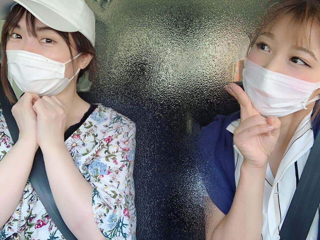 中村愛さんのインスタグラム写真 - (中村愛Instagram)「👭♡ ・ ・ ・ みるかちゃーん^_^ 久々に2人で動画撮りました❣️もう息がぴったりすぎてすぐ撮り終えましたw #みる香 #中村愛 待ち合わせの駅を間違えてて笑いました🤣 改札出て気付くってそんなことある⁉️笑 すぐ車で迎えに行く🚗私って男前。 #男ならモテるはず笑  #2人ともまぁまぁいい年 #ものまね #モノマネ」8月6日 23時06分 - nakamuramura_ai