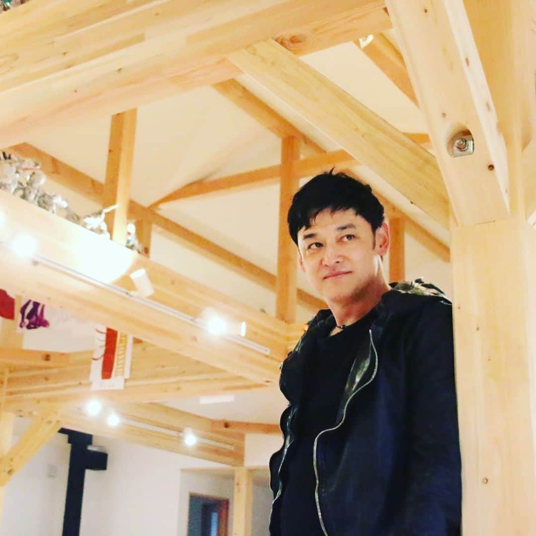 宮田麺児のインスタグラム：「明日　麺児誕生祭  麺児の歳の数だけみなさんにつけ麺プレゼント スタッフさんに「誕生日おめでとう」と伝えたら 先着45名様　つけ麺無料 また　先着もれても　次回　つけ麺無料券プレゼント！！！  さらに！！リツイートしてくれたなかから抽選で通販プレゼント！！  #宮田麺児 #つけ麺 #プレゼント #無料 #誕生日 #誕生祭 #祝い #ありがとう」