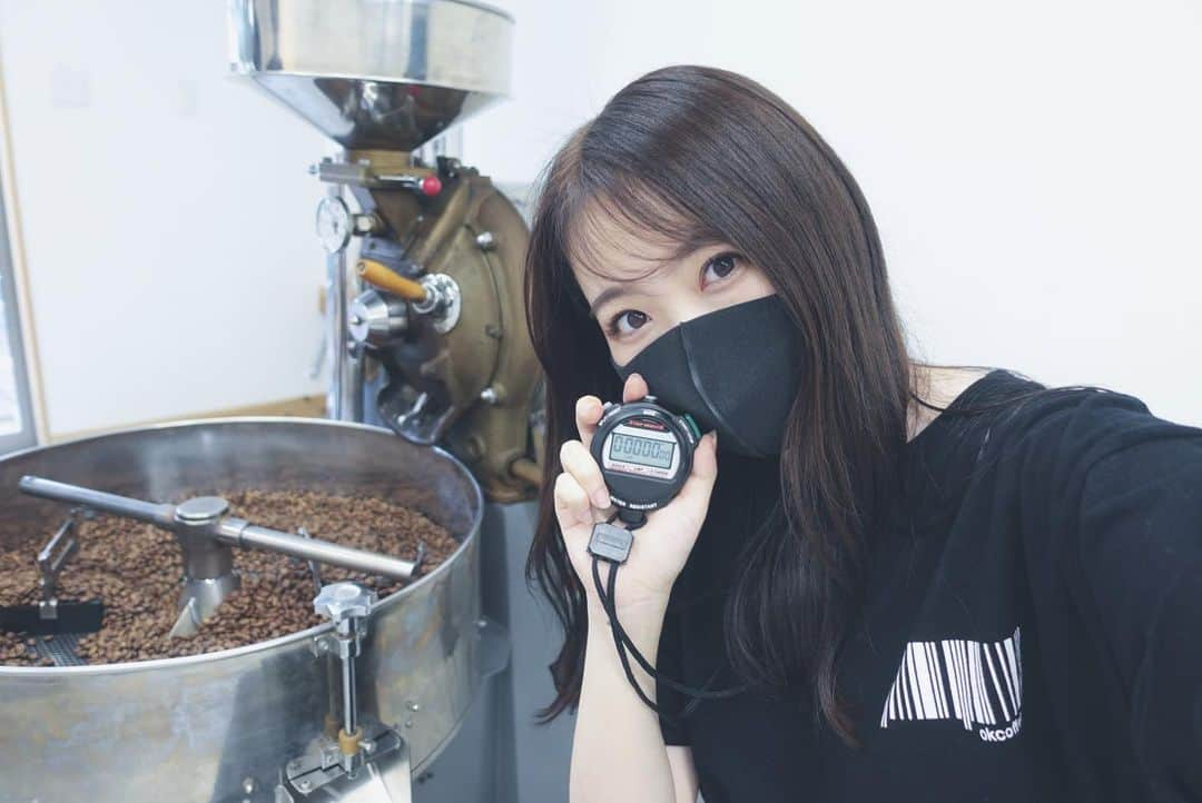 名取稚菜さんのインスタグラム写真 - (名取稚菜Instagram)「♛﻿ ﻿ OKCOFFEE×FOFOCOFFEE☕️﻿ ﻿ 焙煎してる時の写真📷﻿ ﻿ ﻿おやすみ😊 ﻿ ﻿ #okcoffee  #fofocoffee」8月6日 23時29分 - wakana_1995