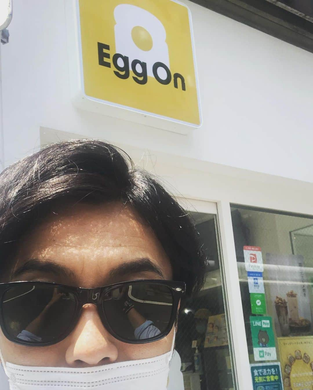 堤太輝さんのインスタグラム写真 - (堤太輝Instagram)「たまには番外編　 『Egg On』見っけ😁 韓国のブリオッシュサンド  そりゃ美味いさ😋  男子でも満足のボリューム 家で少しだけ韓国旅行気分♫  #eggon #eggontoast  #eggon #こんなところに #エッグオン #エッグオントースト  #韓国料理 #ブリオッシュサンドイッチ  #韓国好きな人と繋がりたい  #韓国好きな人と仲良くなりたい  #韓国グルメ  #eggonがいた😁 #お家で韓国気分  #早く韓国行きたい」8月6日 23時46分 - 223_taiki