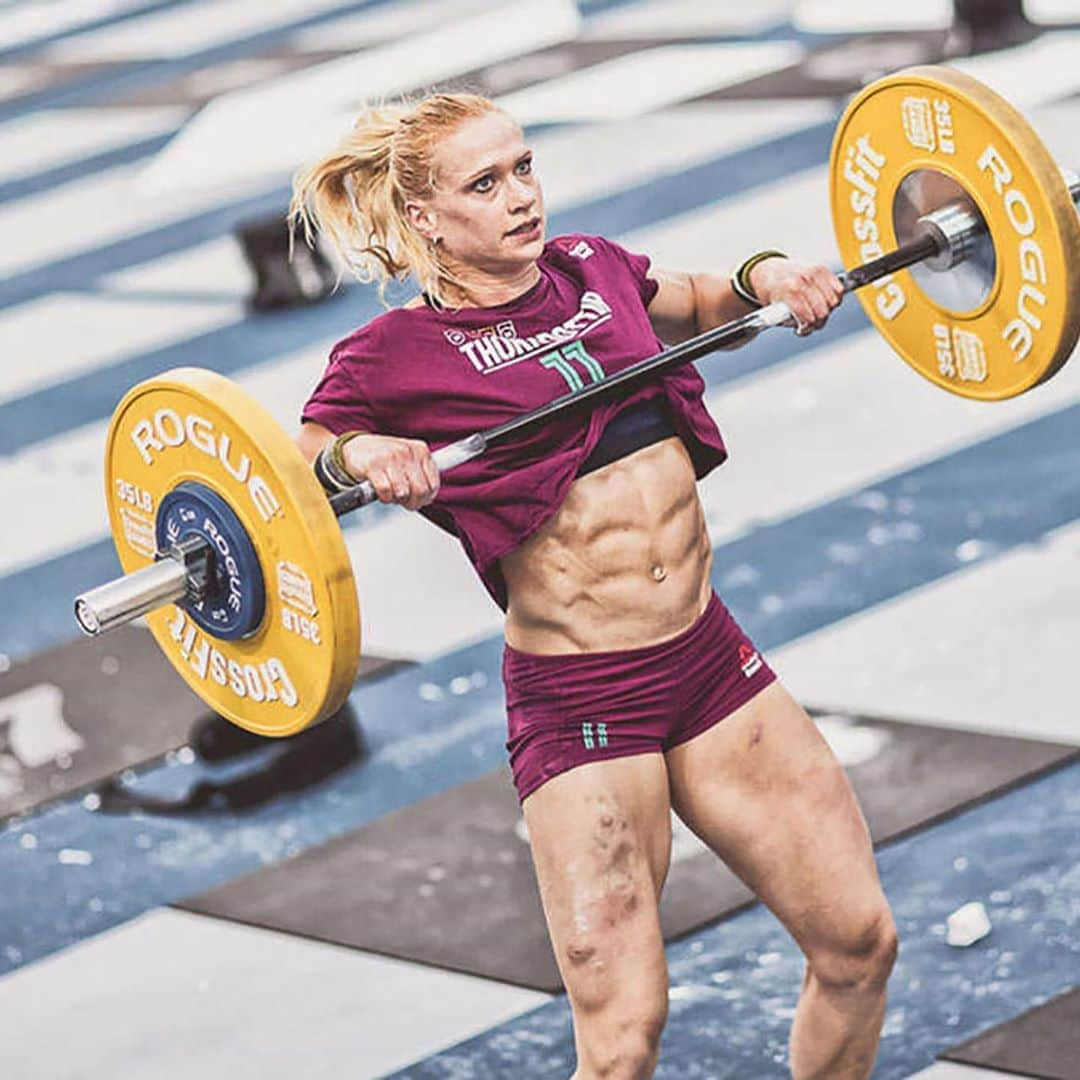 アニー・スラスドーターさんのインスタグラム写真 - (アニー・スラスドーターInstagram)「Throw back to competing at @crossfitgames - from Aromas to Carson to Madison ❤️ so many incredibly memories, good, hard and growing moments that have helped me become the person I am today ...   Sad to miss the 2020 Games but I got my eyes set on 2021 😏  @reebok @roguefitness @foodspring_athletics @rpstrength @nuunhydration」8月6日 23時55分 - anniethorisdottir