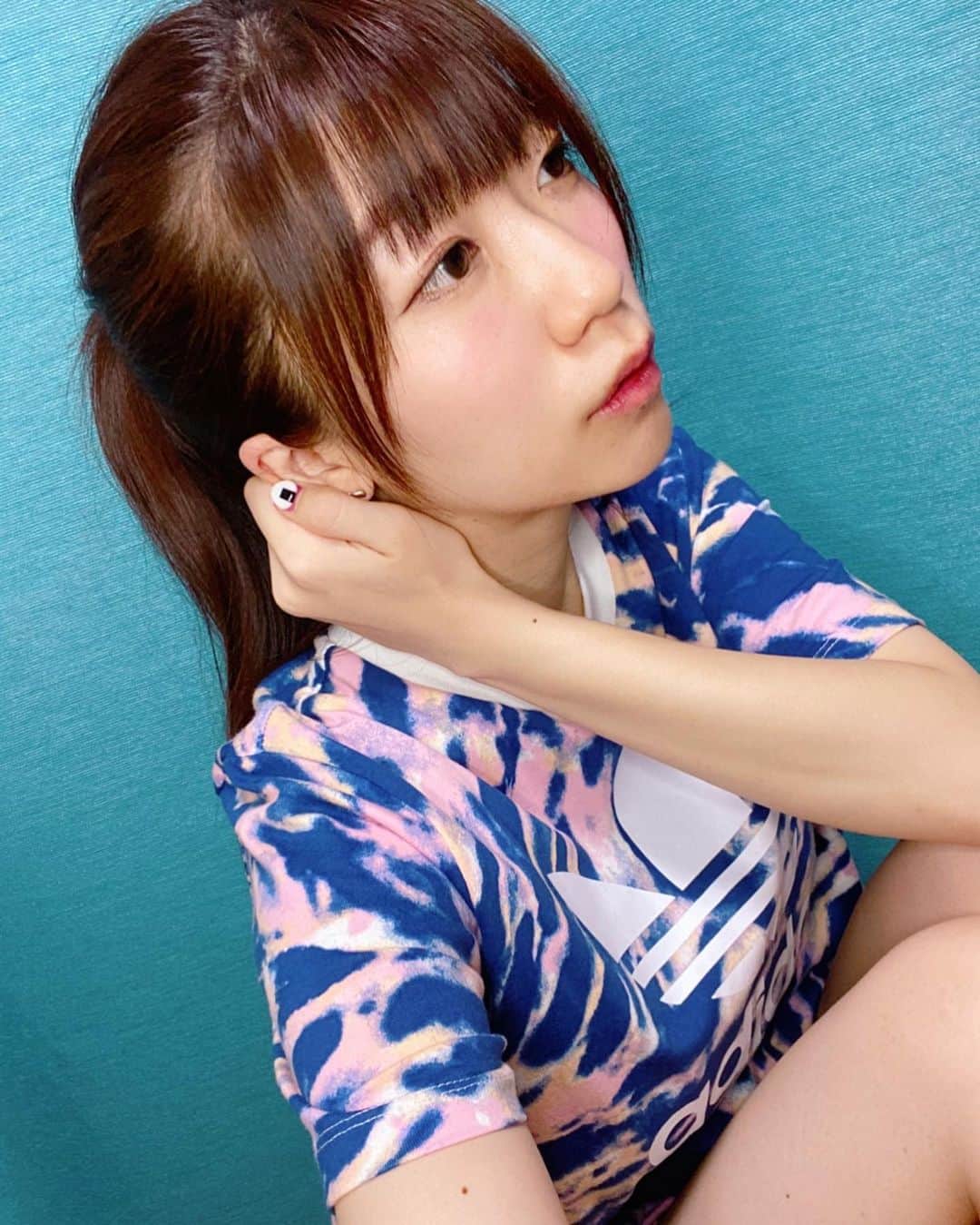 ぱいぱいでか美のインスタグラム：「整体行ったら鼻筋いつもよりシュっとしました☻ ꙳ #整体 #下北沢JM整体 #前村先生 #前村ポーズ ꙳ でか美祭も間も無くなので 体の歪みを治してもらって 顔の歪みもゴリゴリゴリやってもらい 鼻筋も通してもらいました〜！やった〜！ あと足がパンパンにむくんでたので ふくらはぎもマッサージしてもらいました、、 気持ちよすぎた、、！ いつも楽しく話してたら整体終わるからおもしろい。笑 絶対近日中にすすめてもらったサクレのコーラ味と ゼリー凍らせて食べるやつやります！ 早くゼリー凍らせたすぎる。笑 整体最近はすっぴんで行くこと多いですー . #でか美祭 は8月8日！ ニコ生配信見てねー！ 詳細はハイライトにまとめました☆ 渋谷のビジョンでもCM流してもらってるので 見つけてみてね〜 この前見に行ったときの動画3〜5枚目に載せました。」