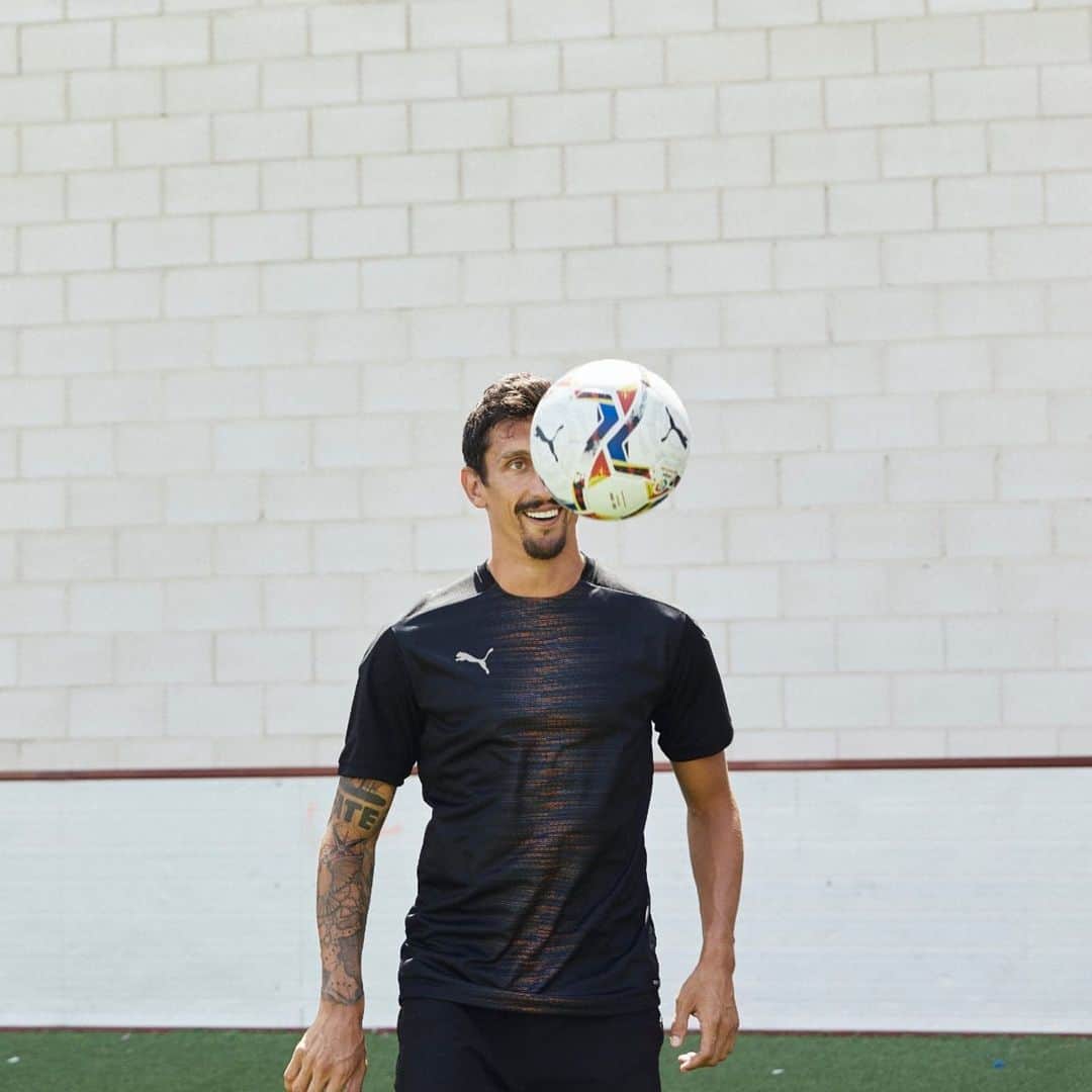 ステファン・サヴィッチのインスタグラム：「ACCELERATE Y ADRENALINA. El Corazón de @laliga ya está aquí de nuevo. @pumafootball」