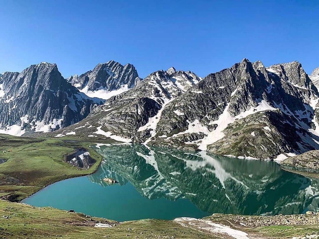 Lonely Planetのインスタグラム：「Today’s #lonelyplanet regram comes from @travelpraylove16  who is giving us the itch to head out and do the Kashmir Great Lakes Trek in the Indian Himalayas. 🏔  Where is your next trek? Be sure to tag us #lonelyplanet or #mylpguide in your pics for a chance to be featured on our feed.」