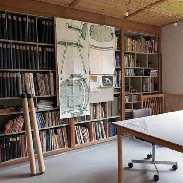 カレントエリオットのインスタグラム：「the borge mogensen home / aka: the study of our dreams #interiorinspo」