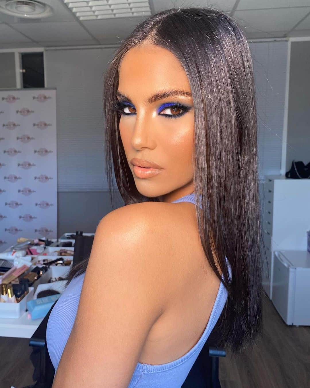 ユアアイズライのインスタグラム：「Our beauty IBTISSEM on set today 📸✨  For bookings please call us on 0161 546 0109 or email us at bookings@7evenmodelmanagement.com ✨」