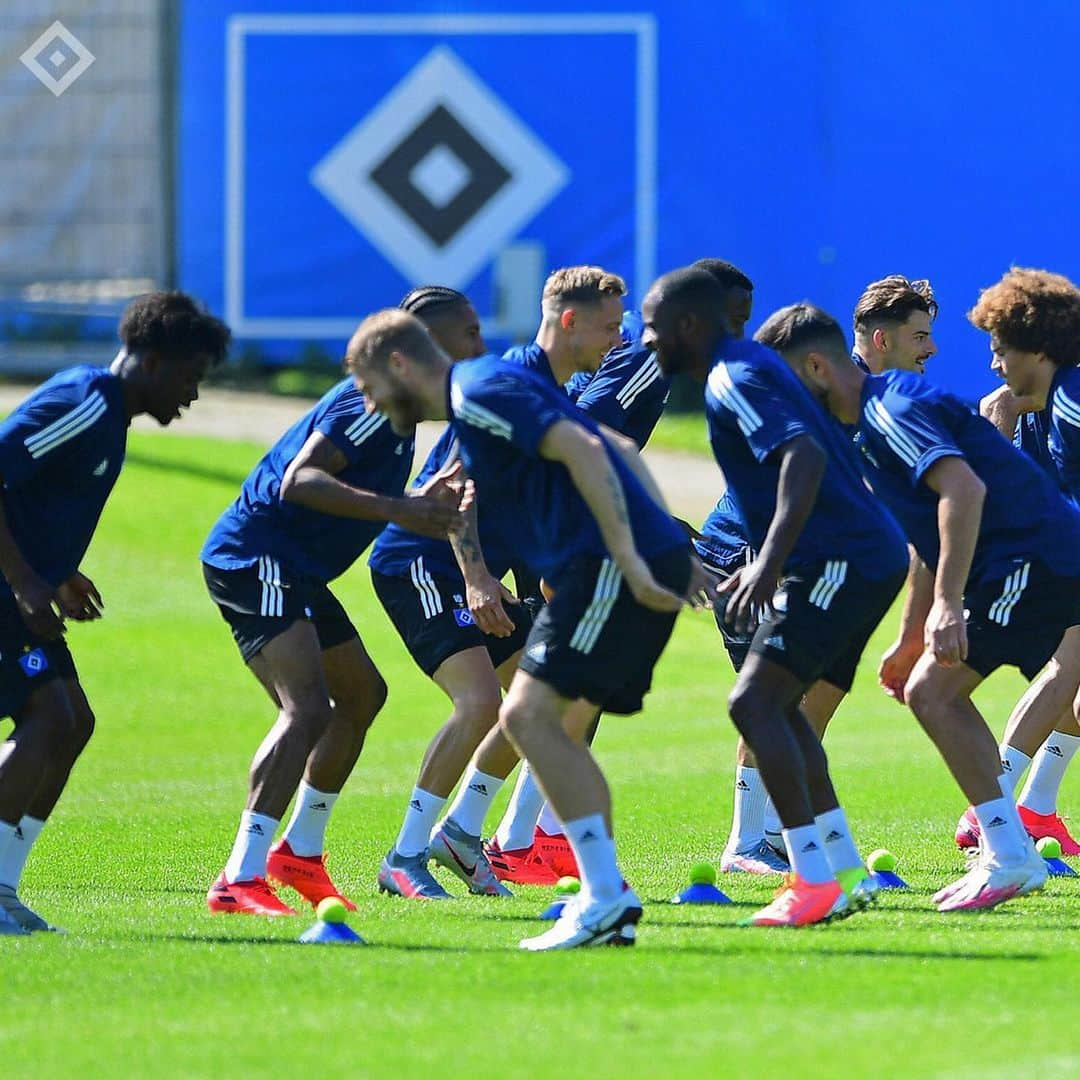 ハンブルガーSVさんのインスタグラム写真 - (ハンブルガーSVInstagram)「Trainingstag Nummer ✌🏾 Check ✔️ #nurderHSV #Training #Volkspark ____ 📸 @witters_sportfotografie」8月7日 1時32分 - hsv