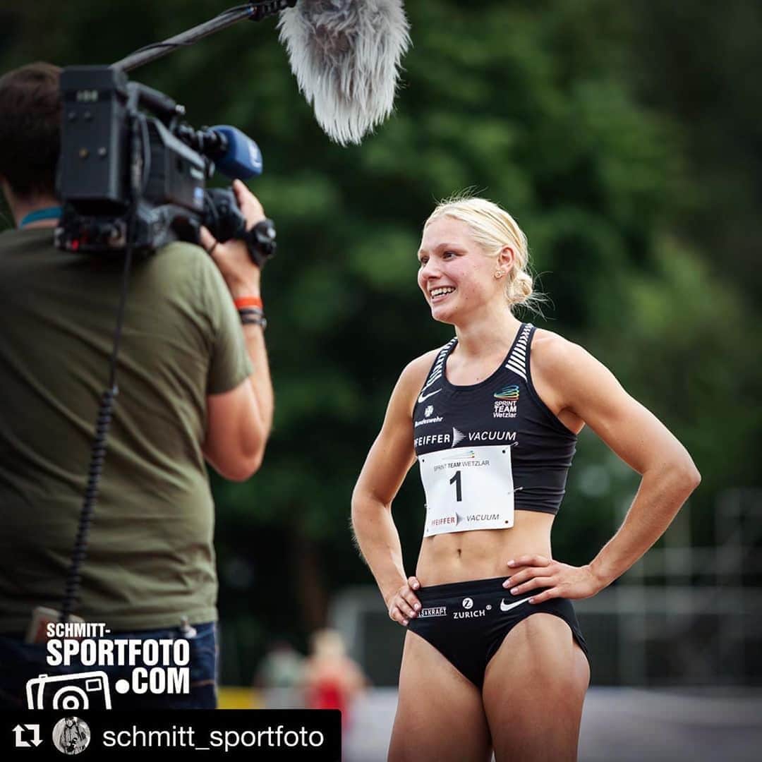 リーザ・マイヤーのインスタグラム：「It’s nationals time💥 Am Wochenende ist es soweit, die Deutschen Meisterschaften in Braunschweig stehen an! Die Vorbereitung lief alles andere als optimal. Viele Höhen und Tiefen liegen hinter mir. Aber der Blick geht jetzt nur nach vorne! Ich bin mal wieder die Wundertüte - alles kann, nichts muss. Ich bin gespannt, was am Ende bei rauskommt!   Die Vorläufe starten Samstag um 18:10 Uhr, das Finale steigt dann wenig später um 19:40 Uhr. Die ARD überträgt live!   📺 Viele weitere spannende Entscheidungen werden auch überragen: Sa, 17:10-19:55 Uhr ARD  So, 17:10-18:55 Uhr ZDF Live-Ergebnisse und Ticker auf leichtathletik.de  #nationals #trackandfield @sprintteamwetzlar #rüdisgirls @zurich #zurichsportsteam @bundeswehr #spitzensportbundeswehr @neilsundkraft #mercedes @nike #pfeiffervacuum #sprintteamwetzlar @roth_energie @stbmhww  @fahrschule.michael.noll #steuerbüroweberhäuser @sporthilfe @sportstiftung.hessen @team_tokio_mrn @athletikteam」