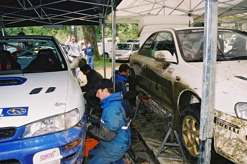 Subaru Rally Team USAさんのインスタグラム写真 - (Subaru Rally Team USAInstagram)「🕰 Wanna see some OG #SRTUSA pics? Today, we are going back to 2001. Read about how #Subaru Rally Team USA was established by @prodriveofficial with @vermont.sportscar supporting the rally operation in the first few years. #linkinbio #tbt #subiearchaeologists #gc8 #grpn #marklovell #rogerfreeman #karlscheible」8月7日 2時43分 - subarumotorsportsusa