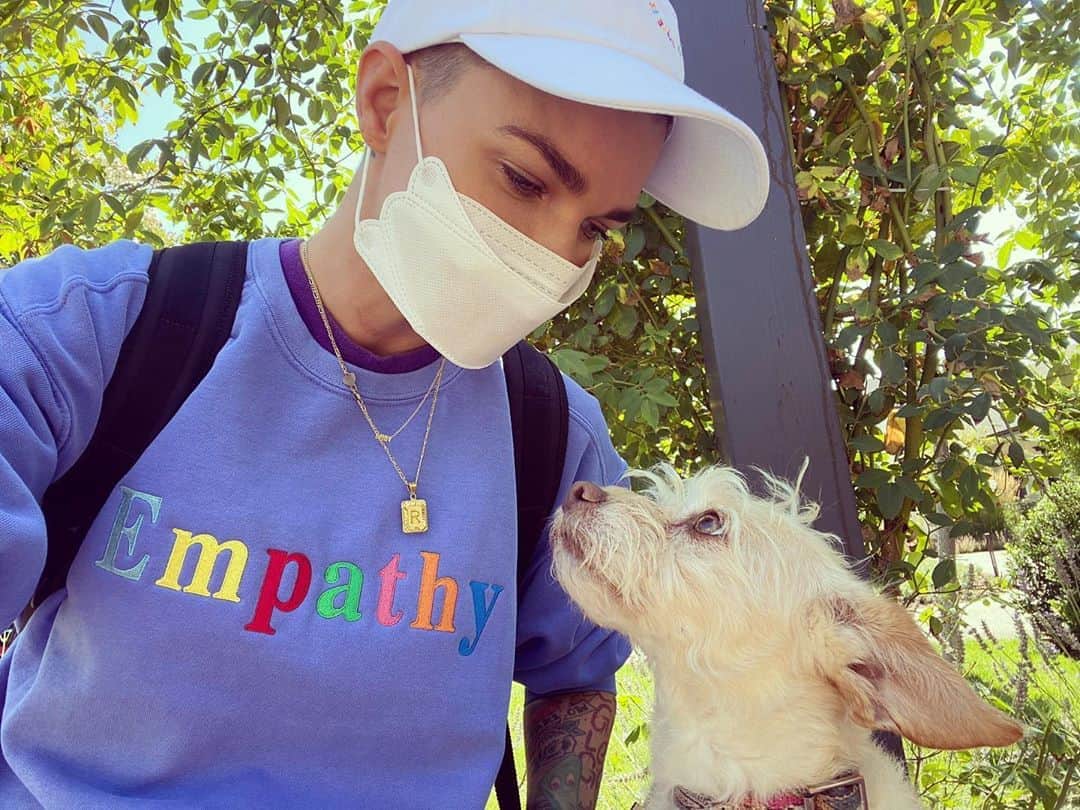 のインスタグラム：「Someone’s happy! 😍」