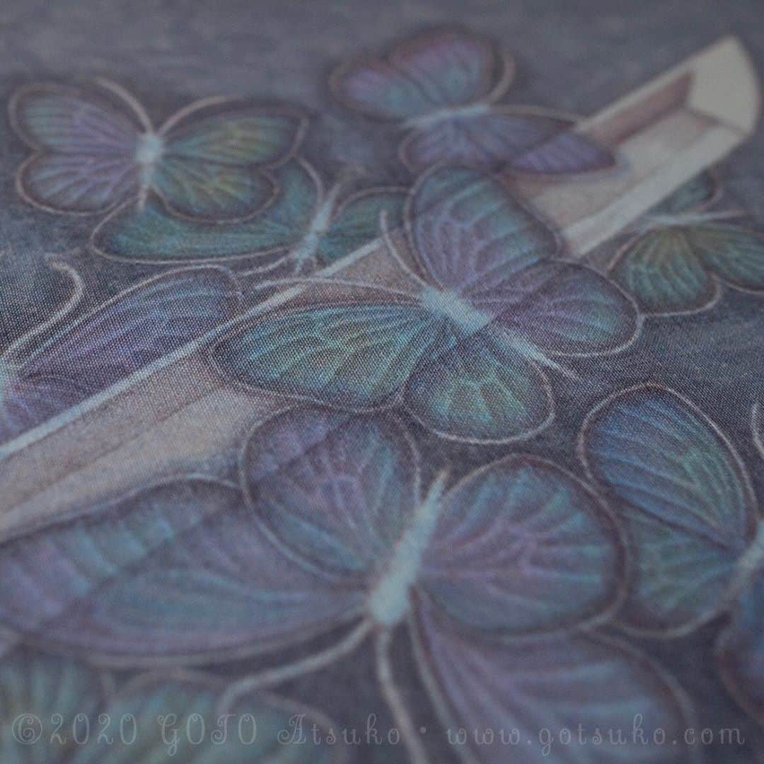 後藤温子さんのインスタグラム写真 - (後藤温子Instagram)「WIP🦋 #watercolor #painting on #cottonfabric #japanesesword」8月7日 3時04分 - gotsukooo