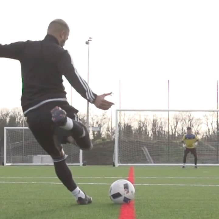 F2Freestylersのインスタグラム：「Just so satisfying 🎯💫」