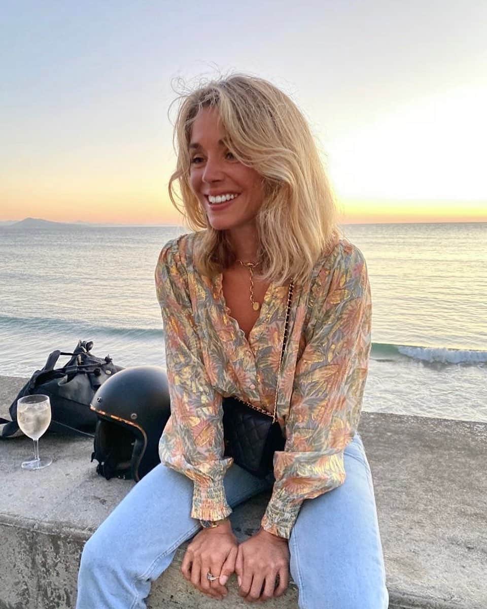 アリス・アイザズのインスタグラム：「🌞」