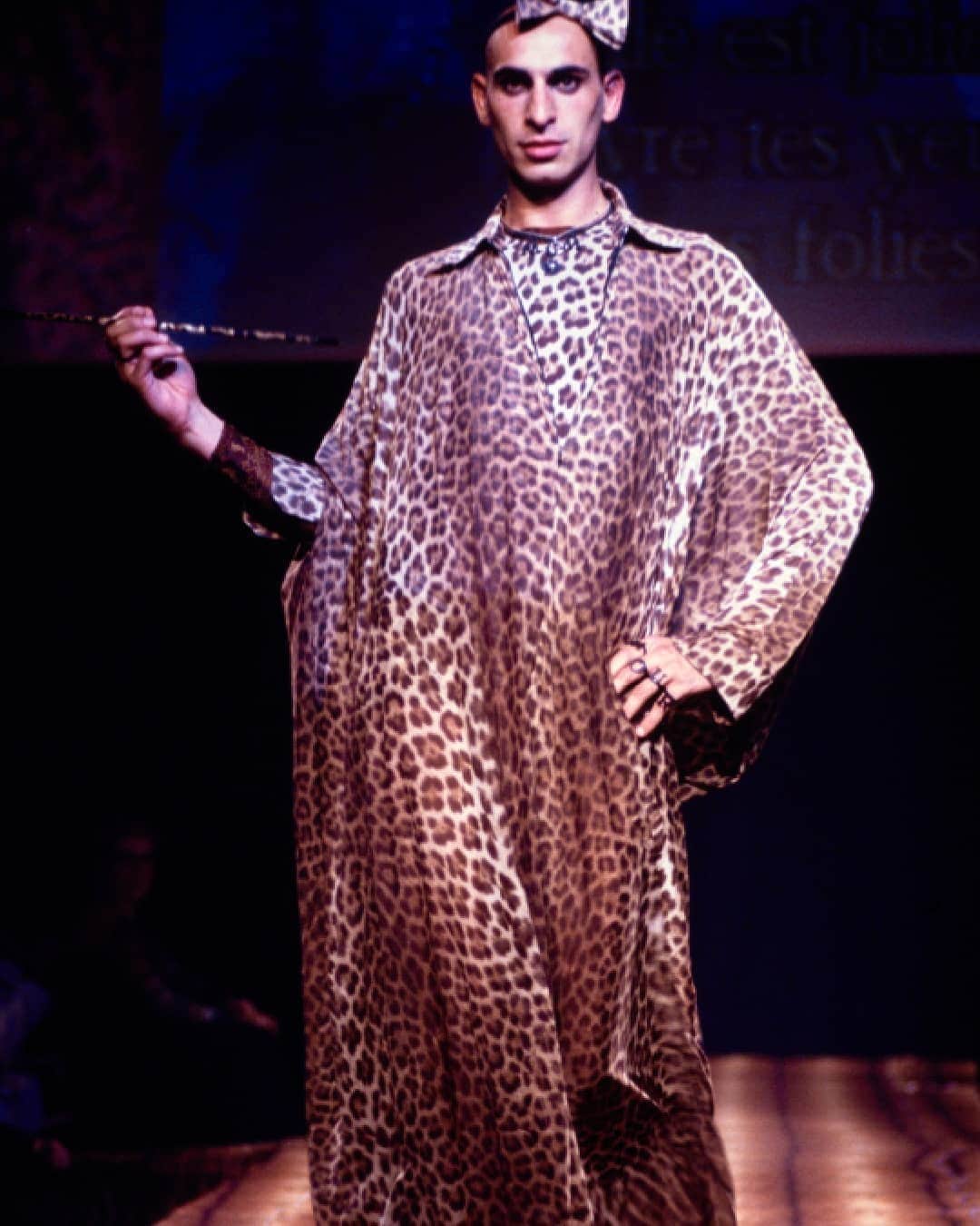 ジャンポール・ゴルチエさんのインスタグラム写真 - (ジャンポール・ゴルチエInstagram)「Let’s roar for #JeanPaulGaultier’s androgynous gang walking down the catwalk in leopard printed dress, fake abs shirt and (not so) necessary jacket revealing shaped silhouettes. #Menswear #SS96⁠ Photographed by #PatriceStable.」8月7日 3時17分 - jeanpaulgaultier