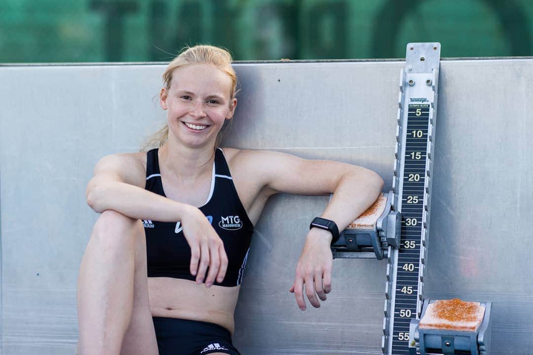 Jessica-Bianca WESSOLLYのインスタグラム：「Ready for German Championships this weekend!   📸 @kjpeters.sports   #adidas #heretocreate #AdiJess #nationals #braunschweig」