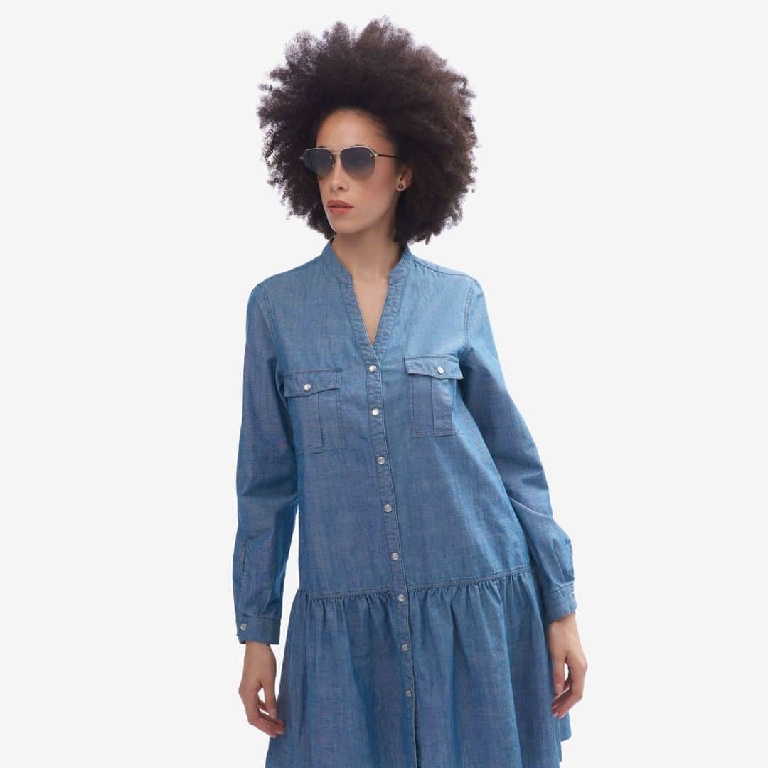 ブラウアーさんのインスタグラム写真 - (ブラウアーInstagram)「Confident ease in our Shirt Dress Curled On The Back #Blauer #Blauerusa #SpringSummer2020 #ShirtDress」8月7日 3時45分 - blauerusa